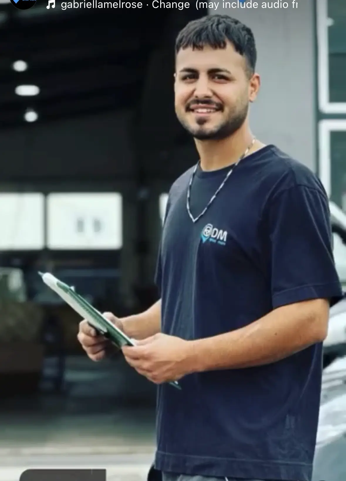 Professioneller Mitarbeiter bei Drive More